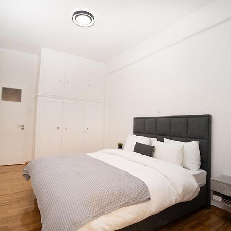 City Center Apt. On A Traffic Free Street Athen Eksteriør bilde